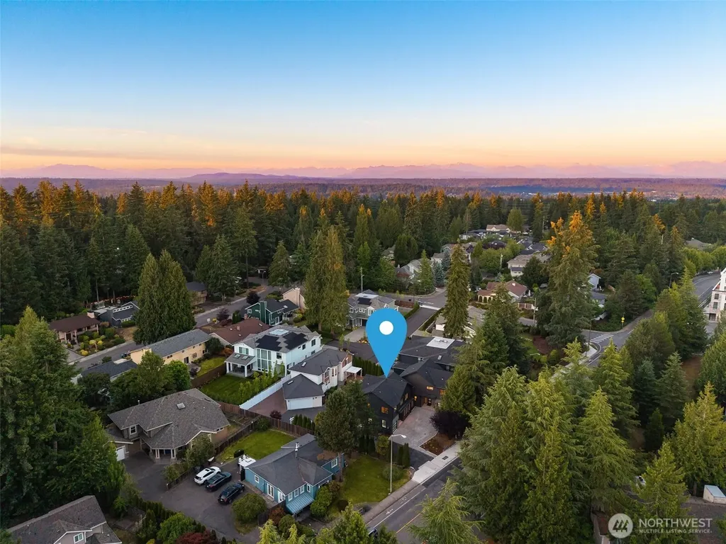 12908 NE 70th Place Kirkland WA 98033
