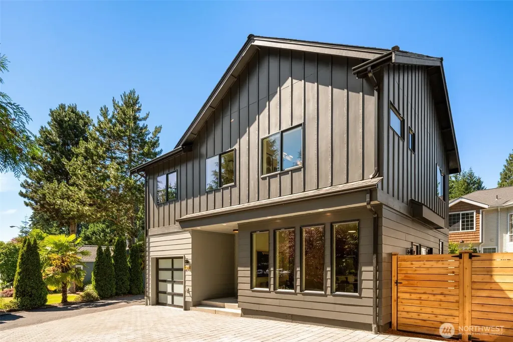 12908 NE 70th Place Kirkland WA 98033
