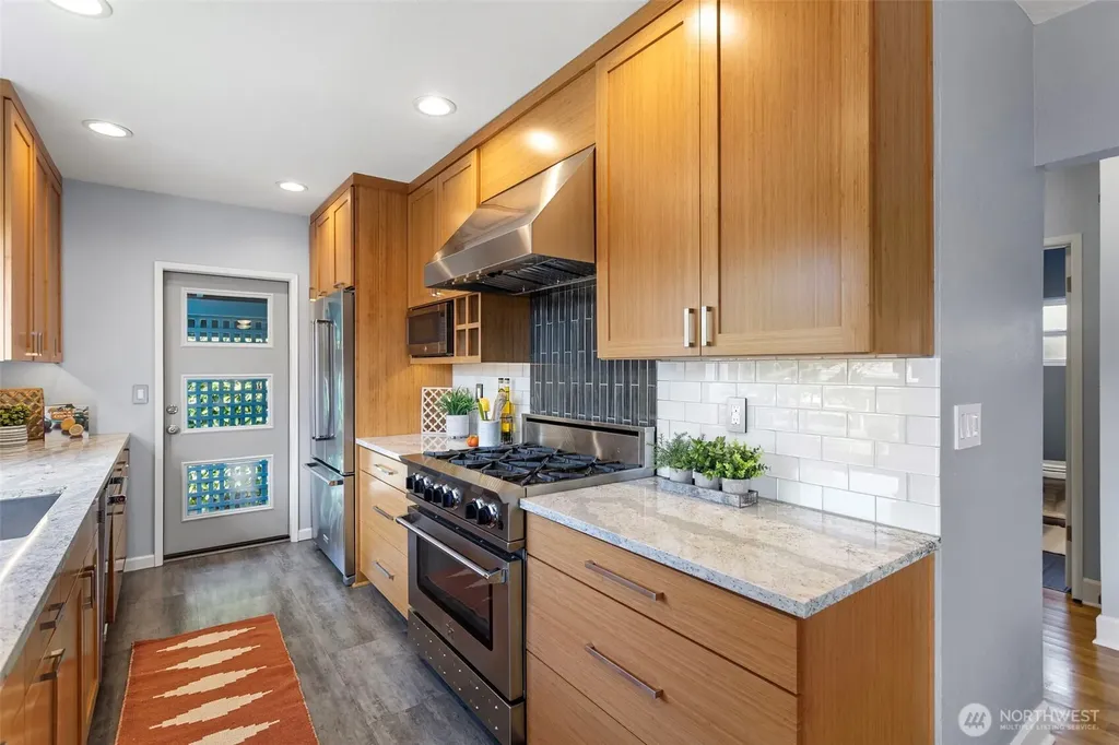 3214 S Byron Seattle WA 98144