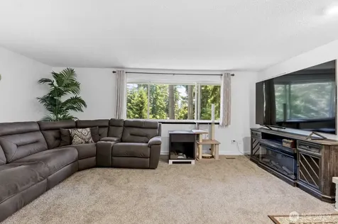 13501 119th Street E Puyallup WA 98374
