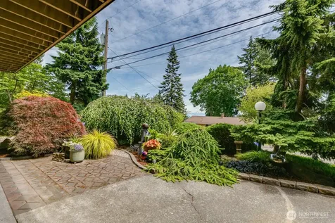 5120 Beaumont Drive Everett WA 98203