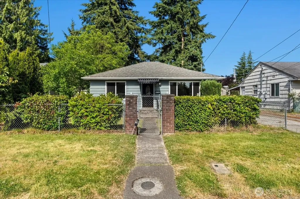 8618 Tacoma Avenue S Tacoma WA 98444