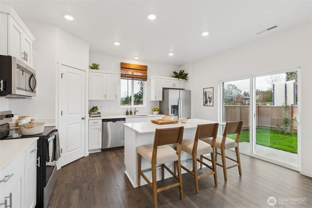 564 Wall Street Buckley WA 98321