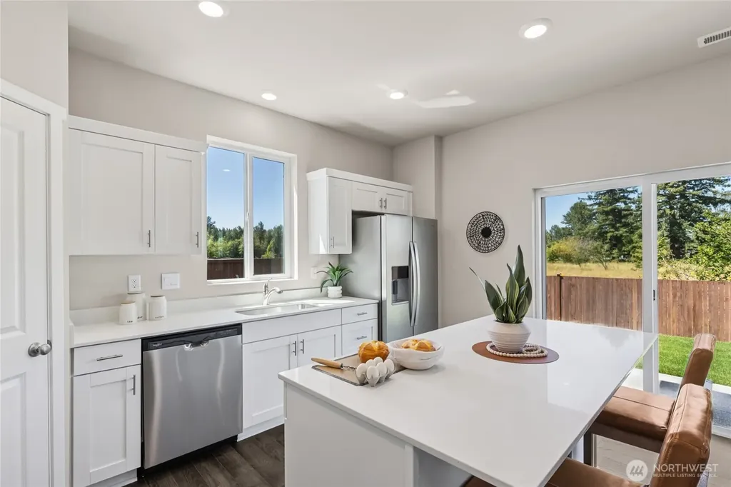 564 Wall Street Buckley WA 98321