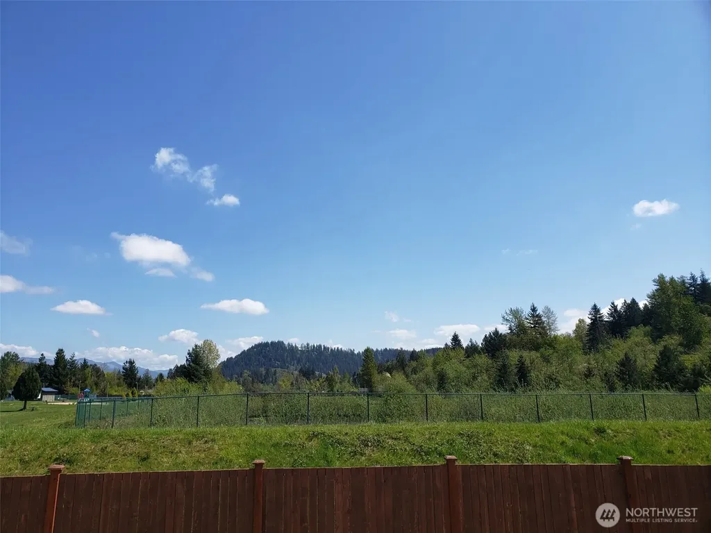 564 Wall Street Buckley WA 98321