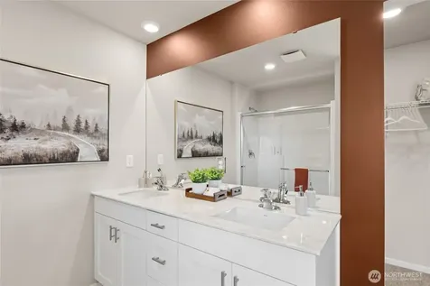 564 Wall Street Buckley WA 98321