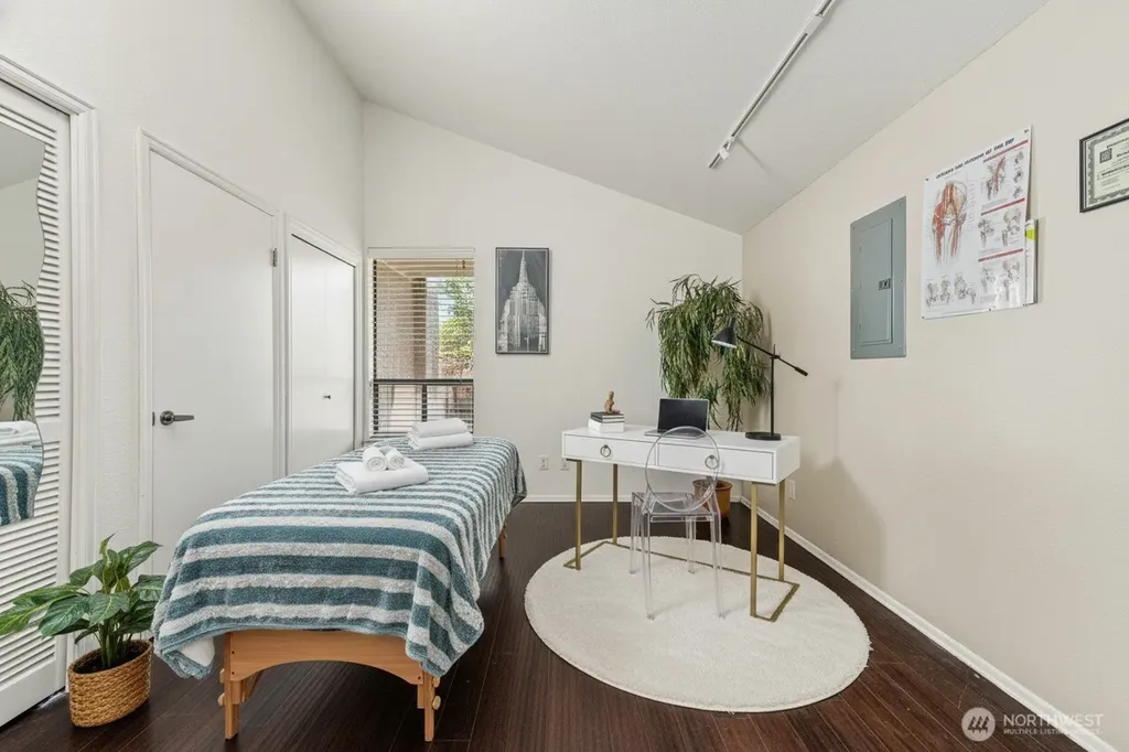 1715 Meridian Avenue E Edgewood WA 98371