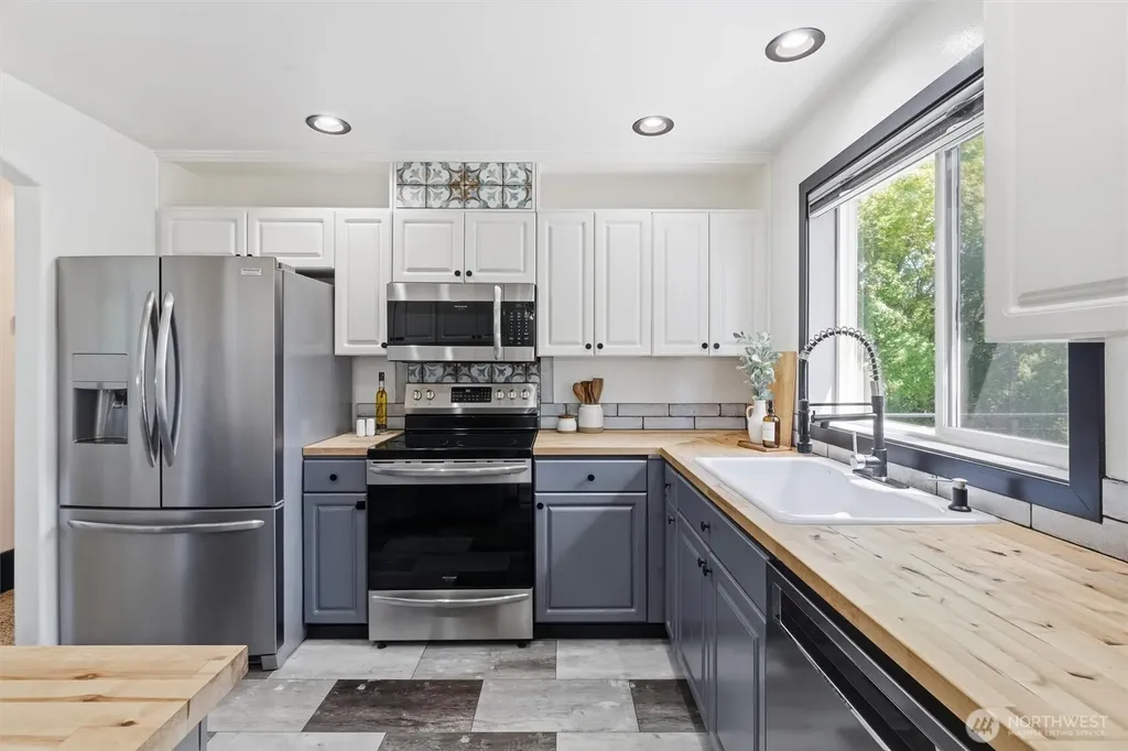 6506 83rd Place NE Marysville WA 98270