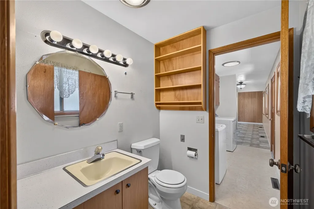 1509 Avon Avenue Burlington WA 98233