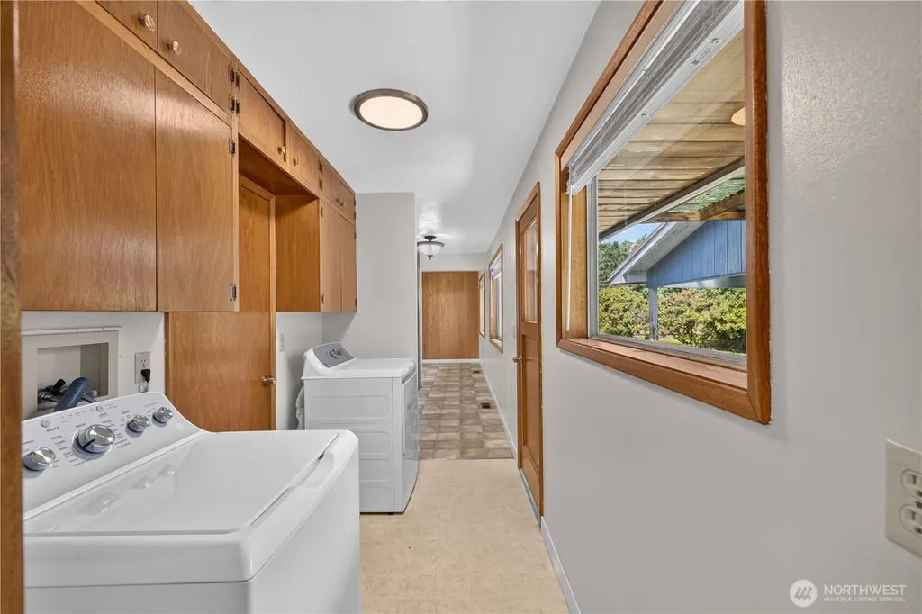 1509 Avon Avenue Burlington WA 98233