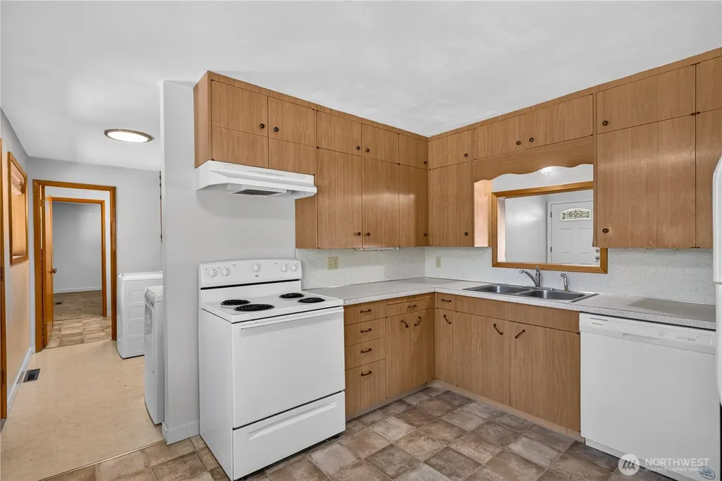 1509 Avon Avenue Burlington WA 98233