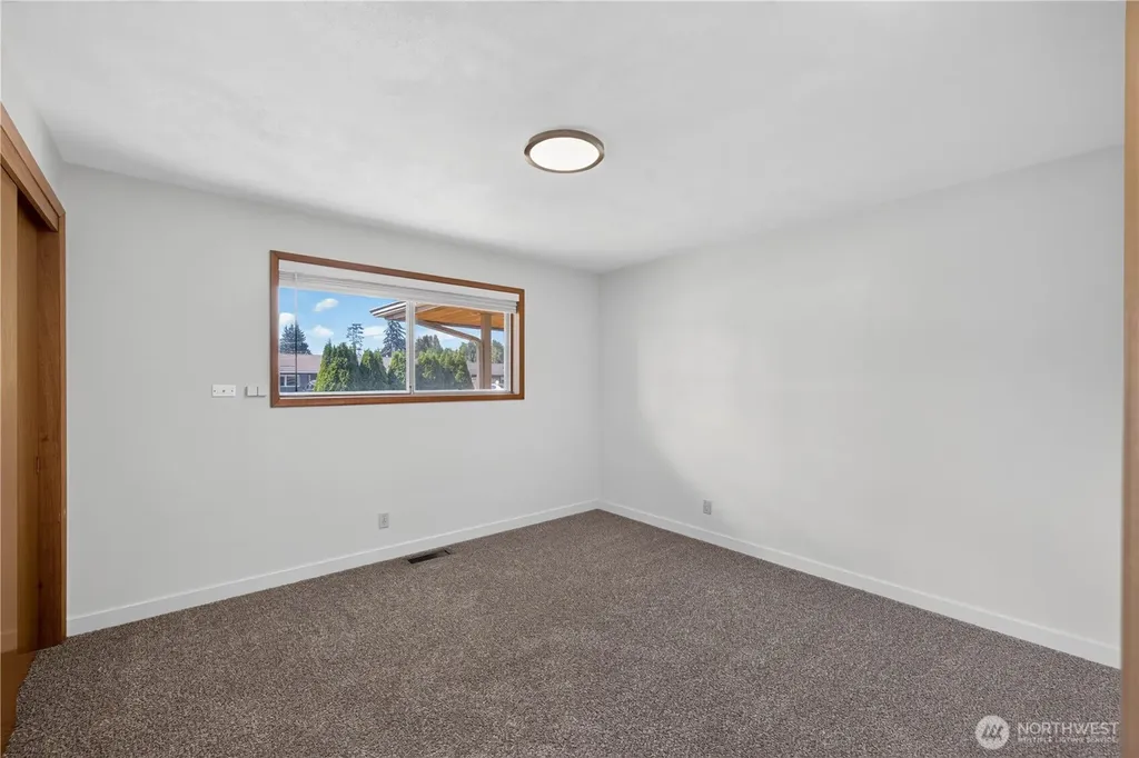 1509 Avon Avenue Burlington WA 98233