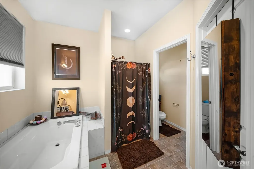 5240 54th Avenue SE Lacey WA 98503