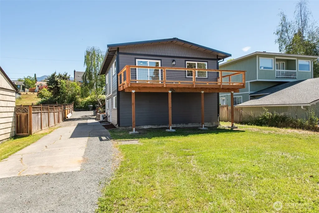 320 E Lopez Avenue Port Angeles WA 98362