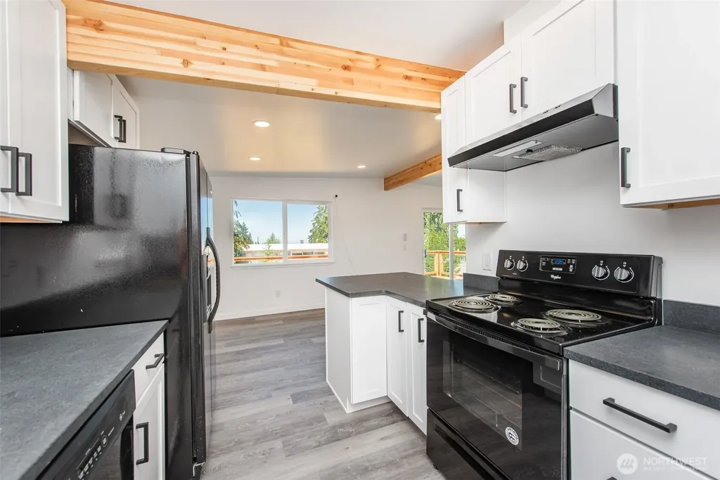 320 E Lopez Avenue Port Angeles WA 98362