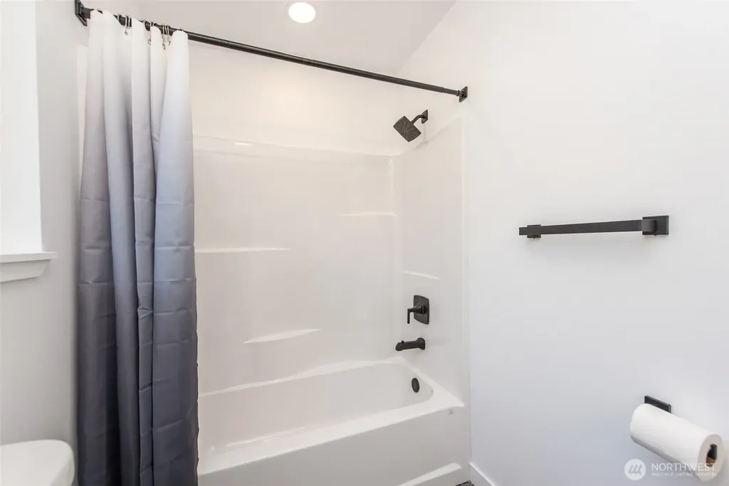 320 E Lopez Avenue Port Angeles WA 98362