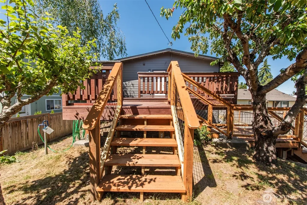 320 E Lopez Avenue Port Angeles WA 98362