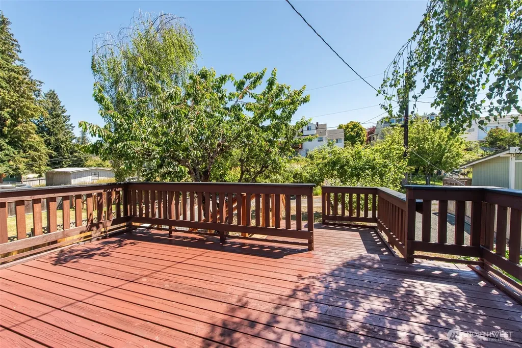 320 E Lopez Avenue Port Angeles WA 98362