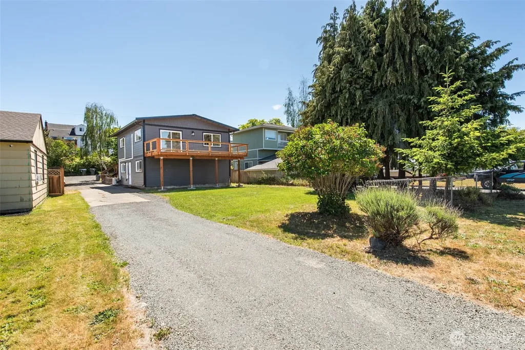 320 E Lopez Avenue Port Angeles WA 98362