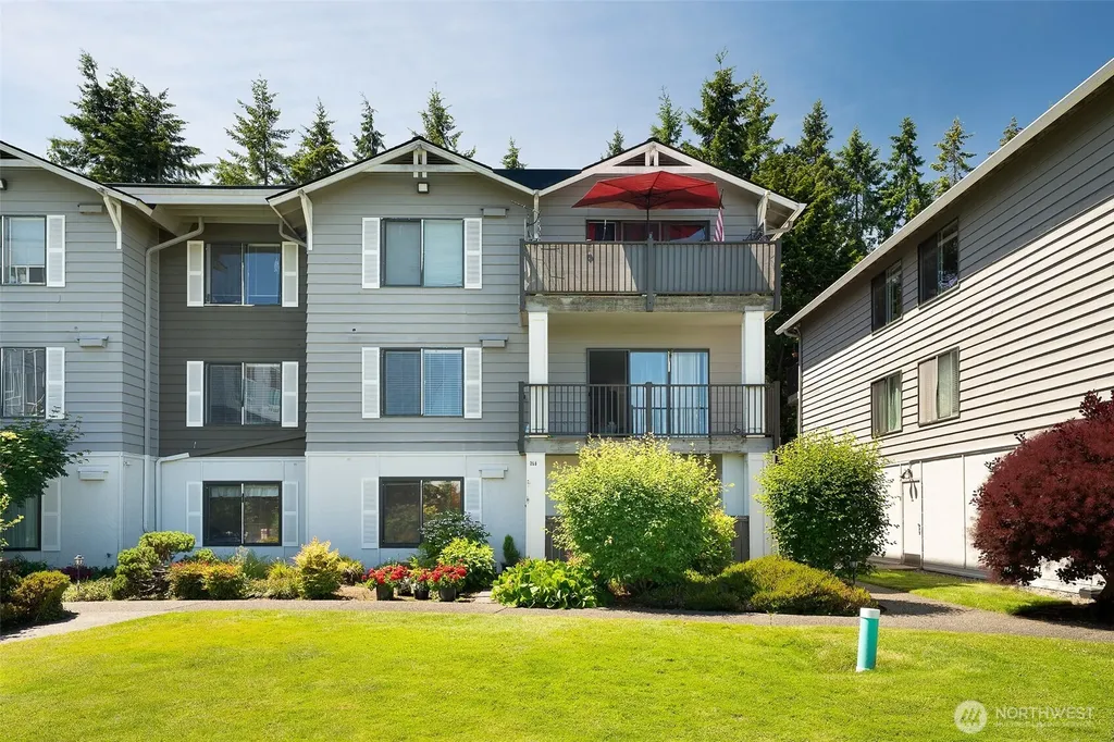 8021 234th Street SW Edmonds WA 98026