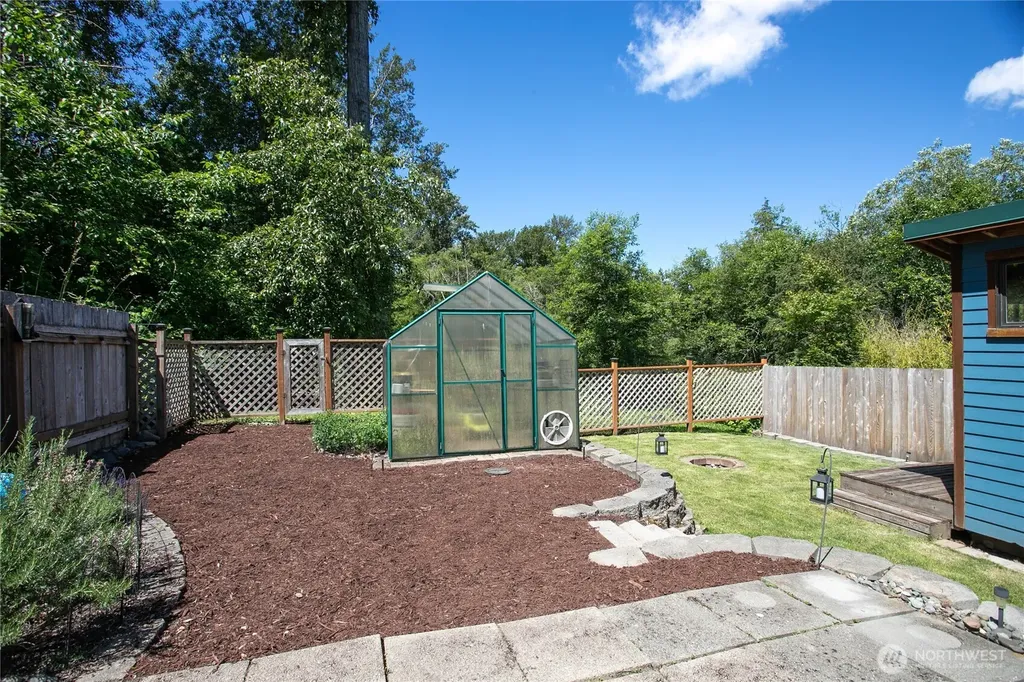 1433 St Paul Street Bellingham WA 98229