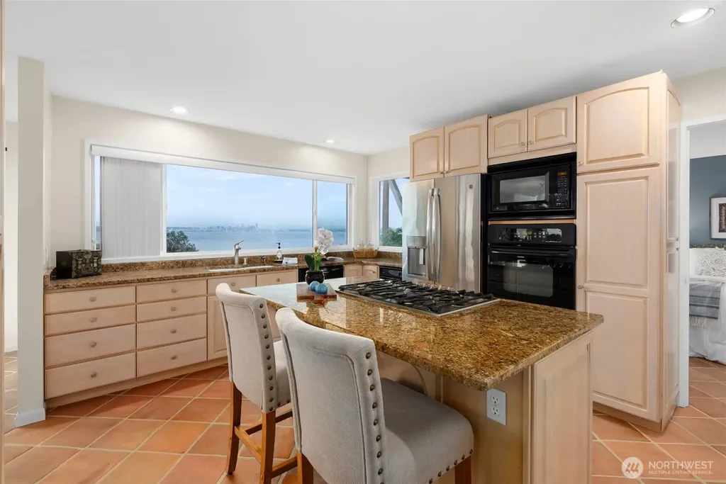 10879 Bill Point Circle NE Bainbridge Island WA 98110