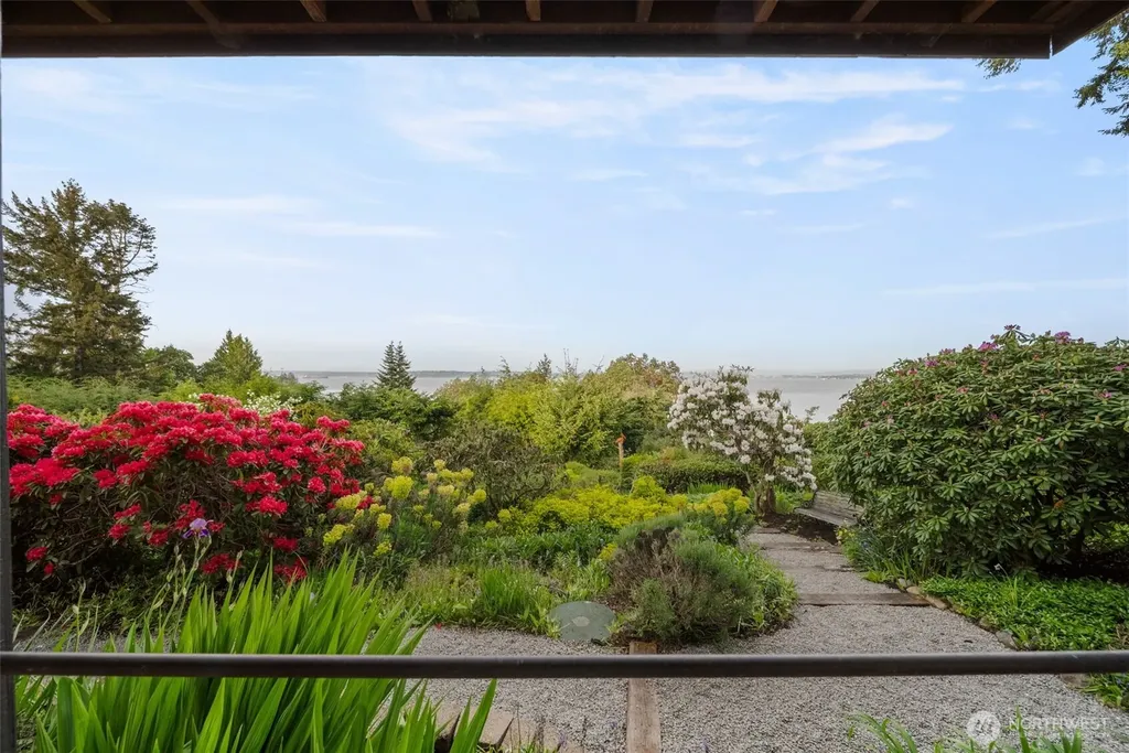 10879 Bill Point Circle NE Bainbridge Island WA 98110