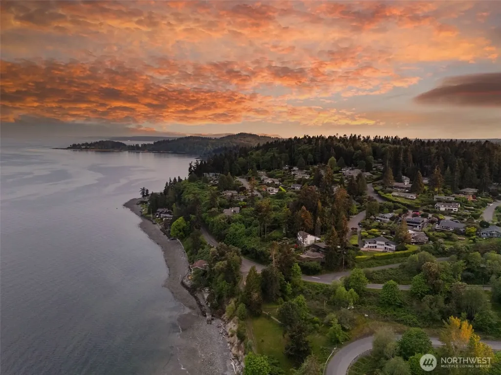10879 Bill Point Circle NE Bainbridge Island WA 98110