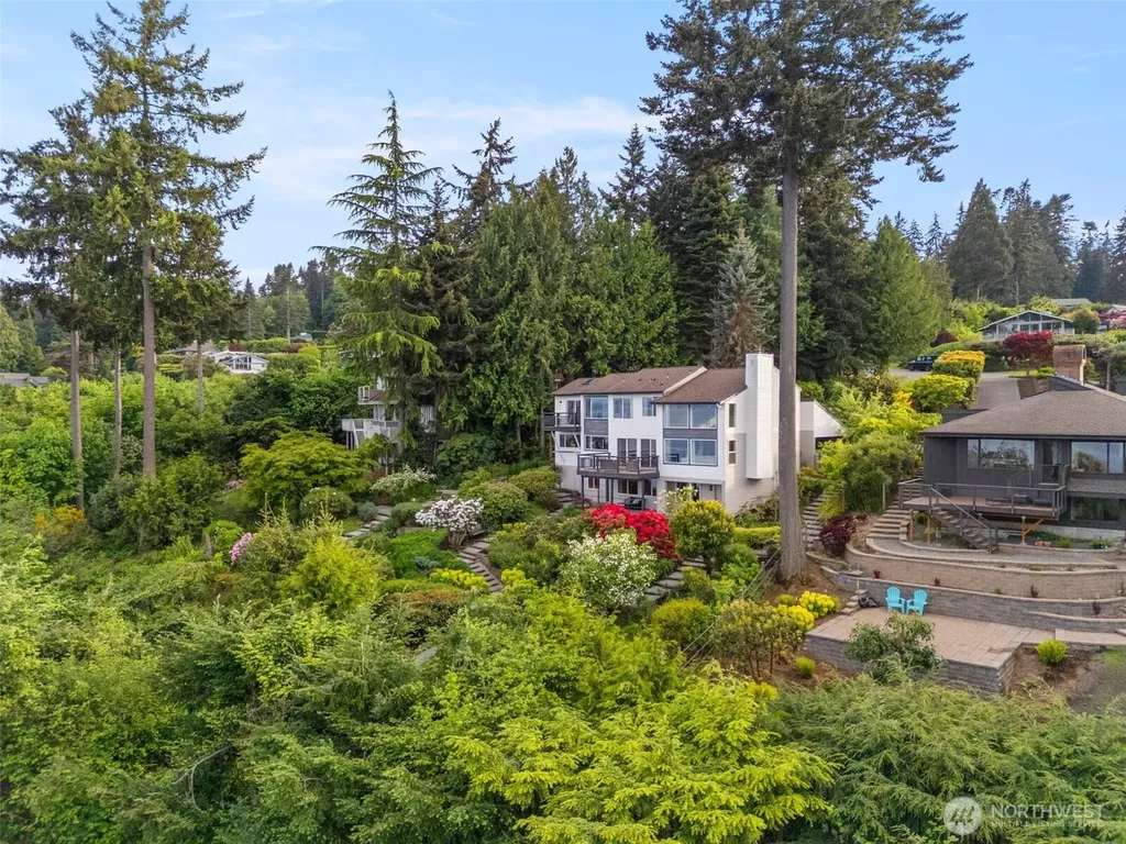 10879 Bill Point Circle NE Bainbridge Island WA 98110