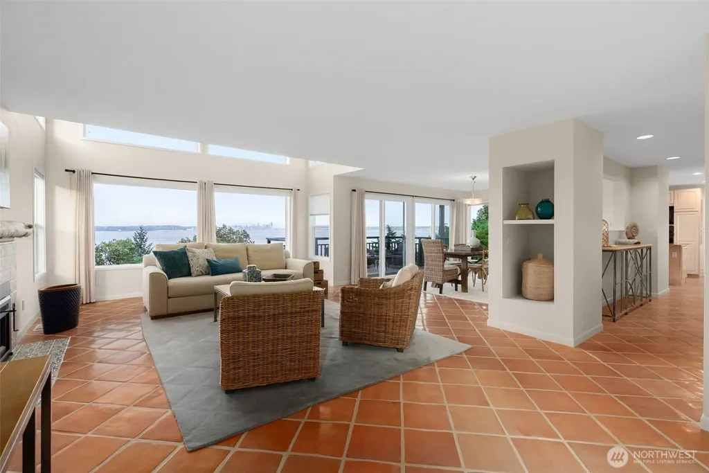 10879 Bill Point Circle NE Bainbridge Island WA 98110