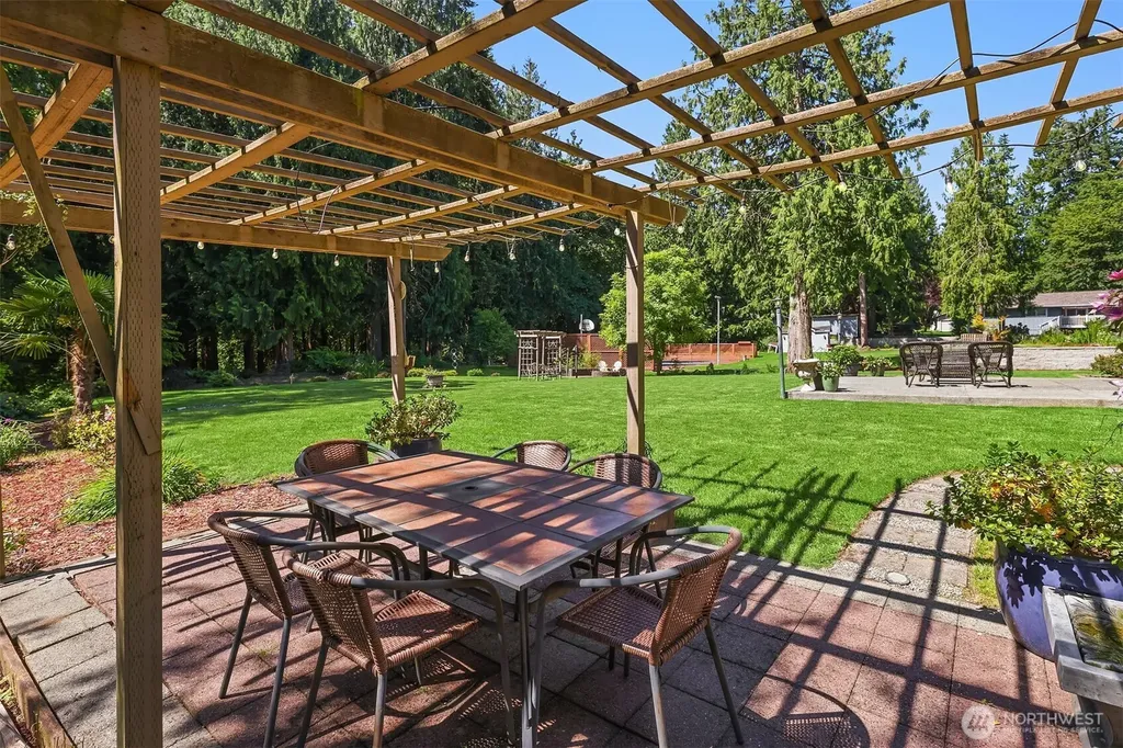 20125 SE 24th Street Sammamish WA 98075
