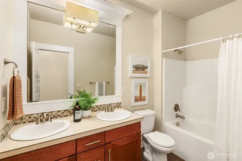 20125 SE 24th Street Sammamish WA 98075