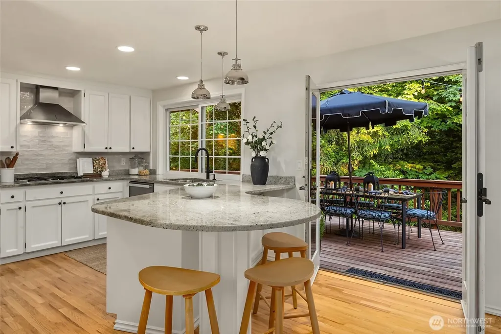 20603 NE 37th Way Sammamish WA 98074