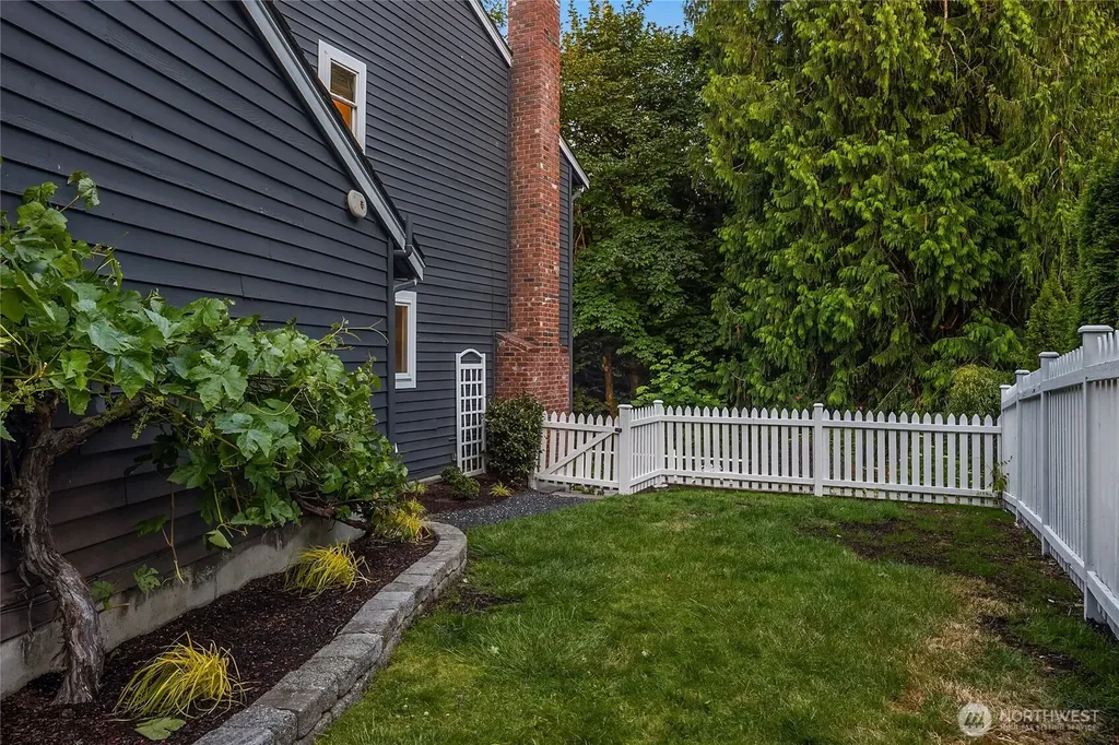 20603 NE 37th Way Sammamish WA 98074