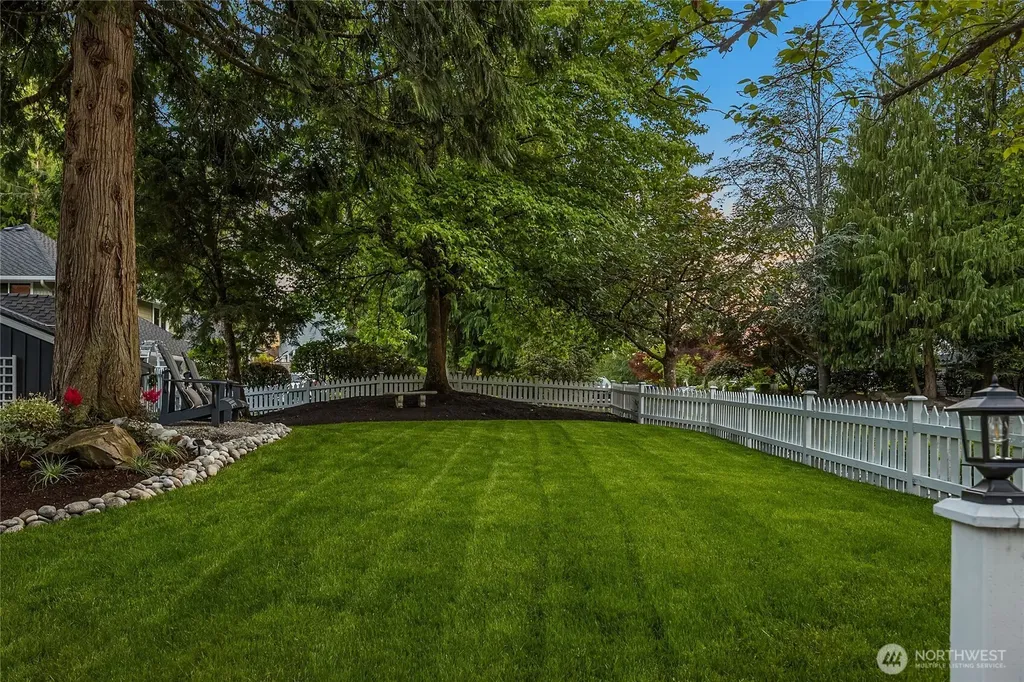 20603 NE 37th Way Sammamish WA 98074