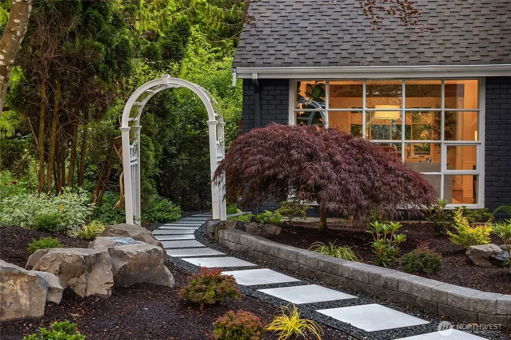 20603 NE 37th Way Sammamish WA 98074