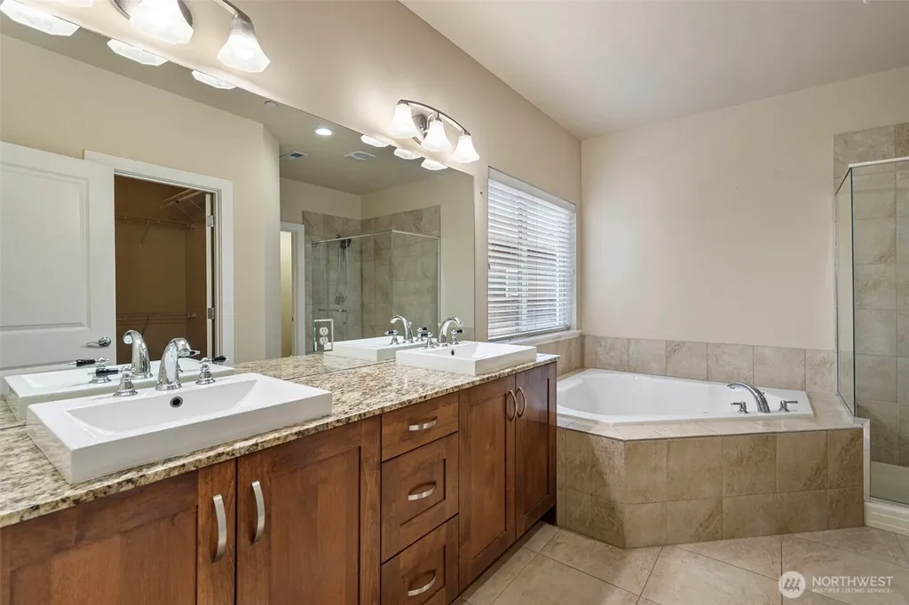 15372 SE 160th Place Renton WA 98058