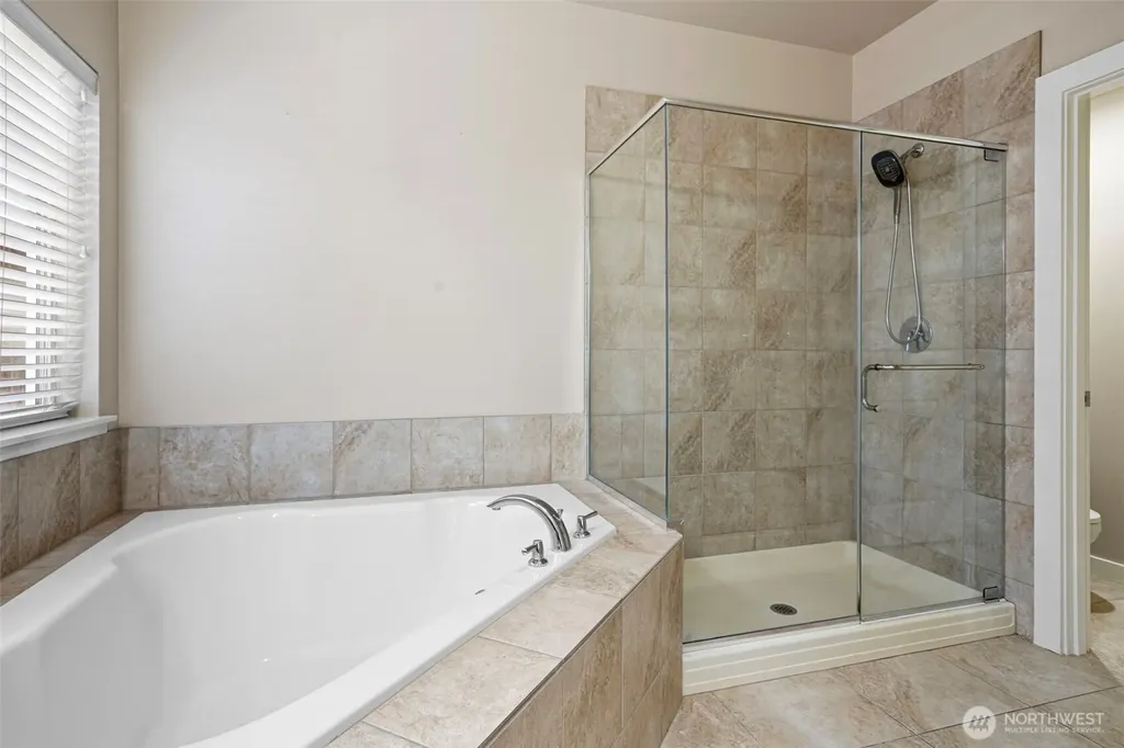 15372 SE 160th Place Renton WA 98058