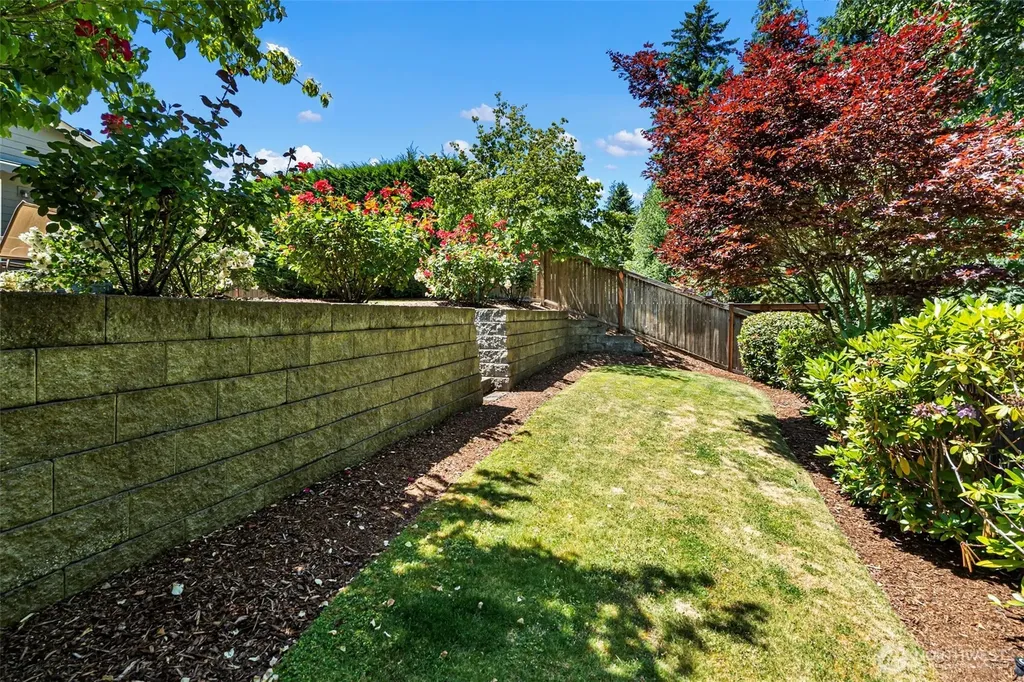 15372 SE 160th Place Renton WA 98058
