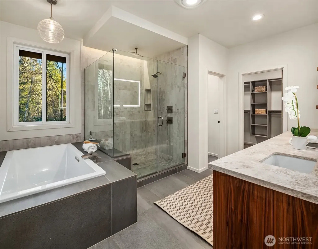 25112 SE 17th Street Sammamish WA 98075