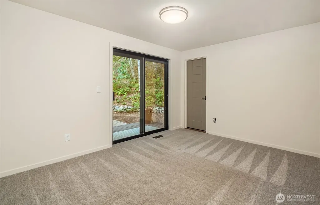 25112 SE 17th Street Sammamish WA 98075