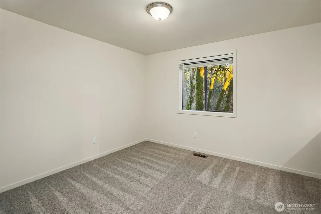 25112 SE 17th Street Sammamish WA 98075