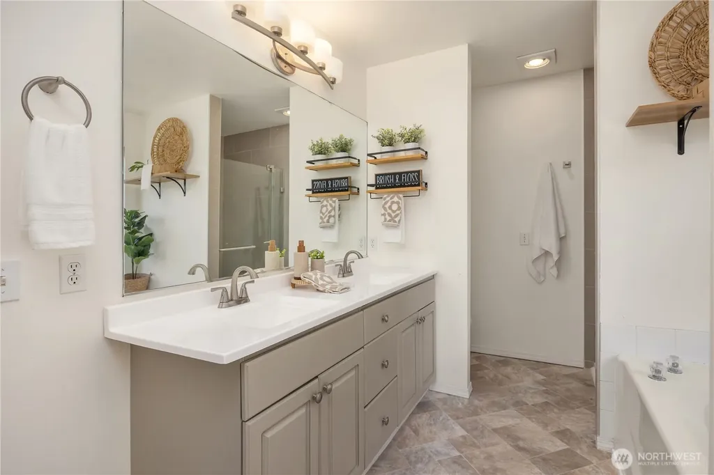 30022 125th Court SE Auburn WA 98092