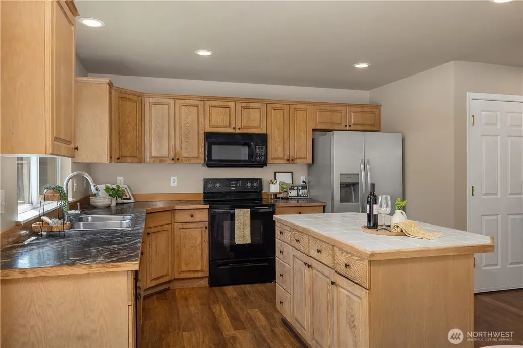 30022 125th Court SE Auburn WA 98092