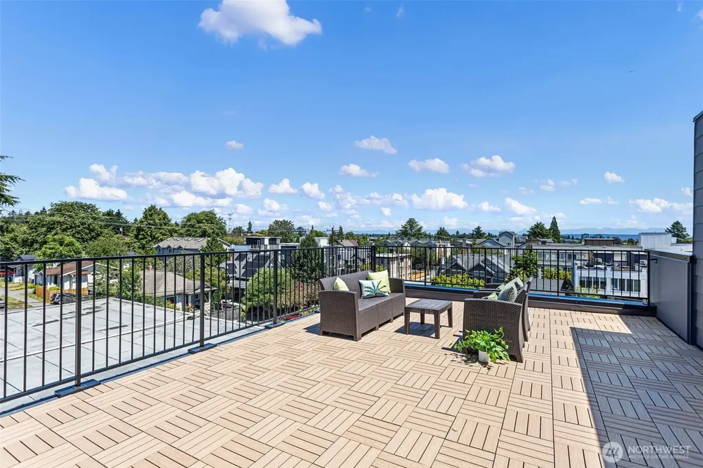 4430 Dayton Avenue N Seattle WA 98103