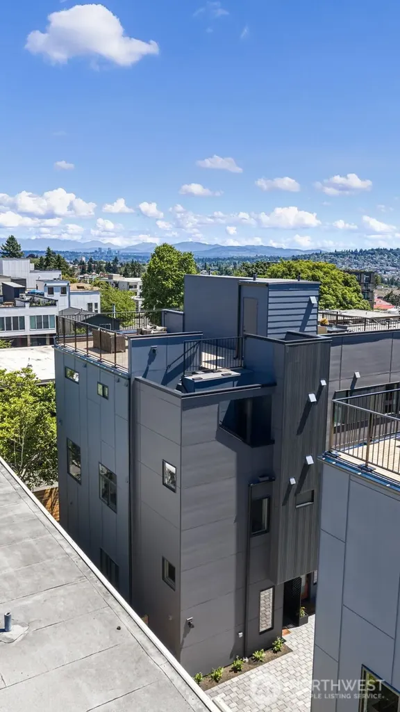 4430 Dayton Avenue N Seattle WA 98103