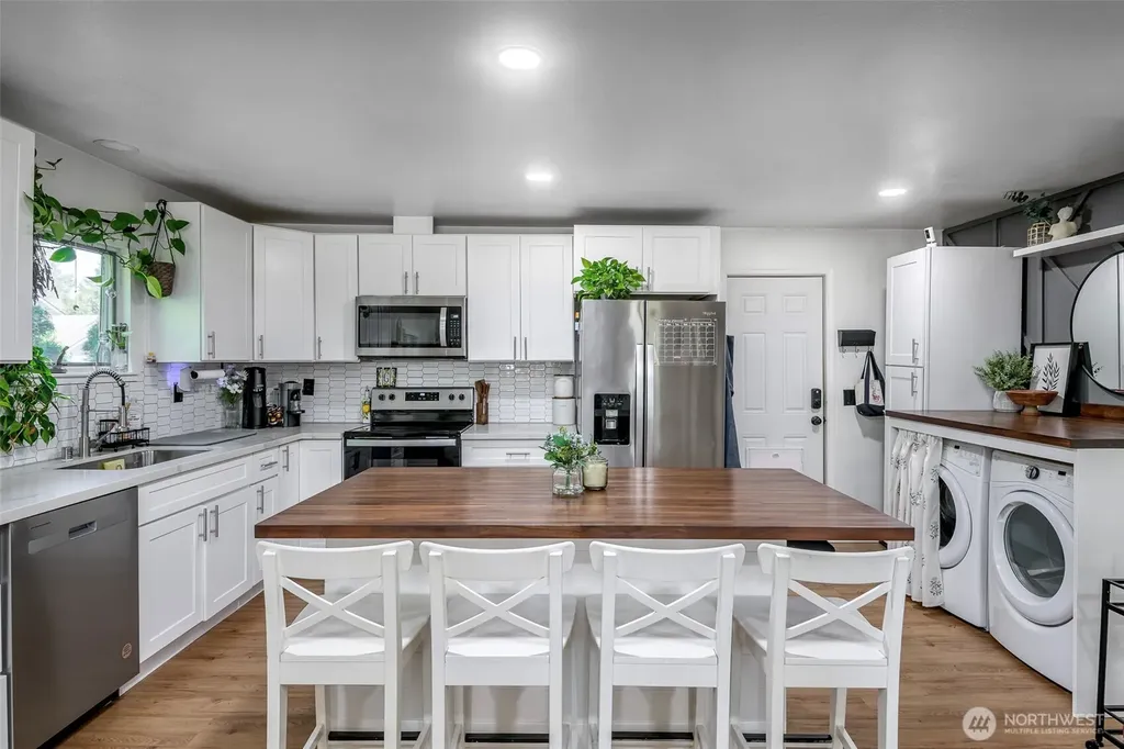 402 96th Street S Tacoma WA 98444