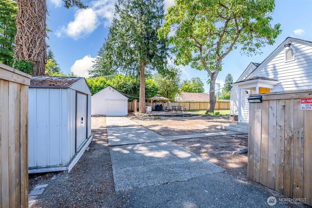 402 96th Street S Tacoma WA 98444