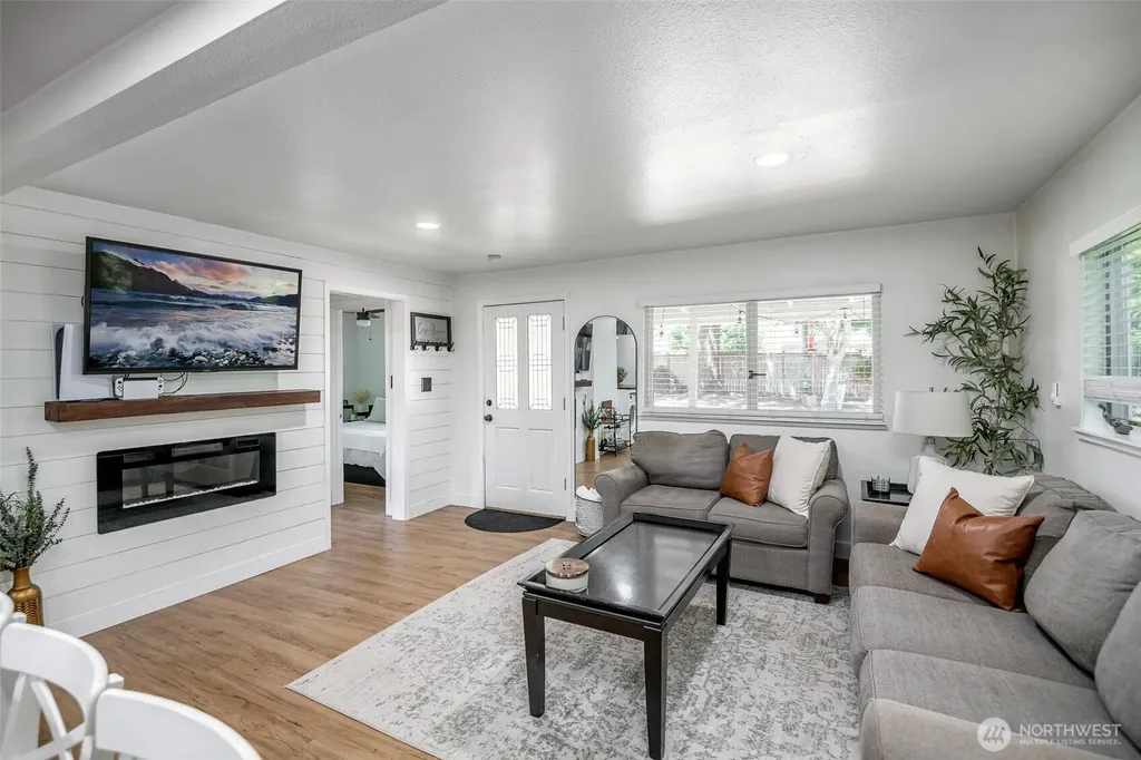 402 96th Street S Tacoma WA 98444