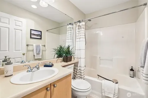2680 139th Ave SE Bellevue WA 98005